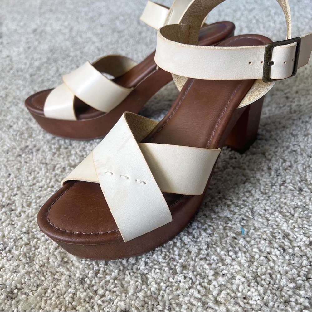 Universal Thread Chunky Heel 9.5 - image 3